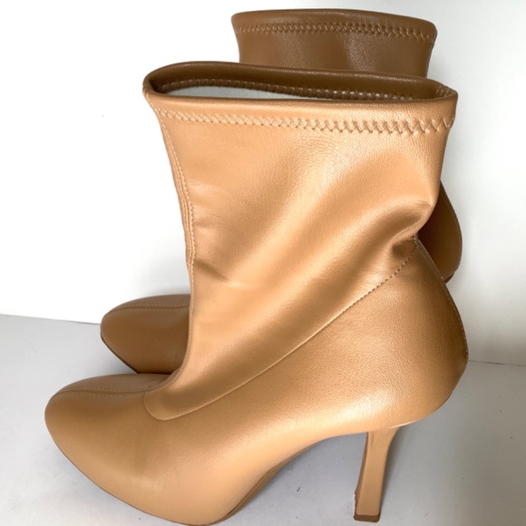 Casadei ankle beige booties 38.5 - Picture 4 of 16